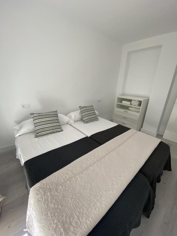 Apartamento Carihuela ตอร์เรโมลิโนส ภายนอก รูปภาพ