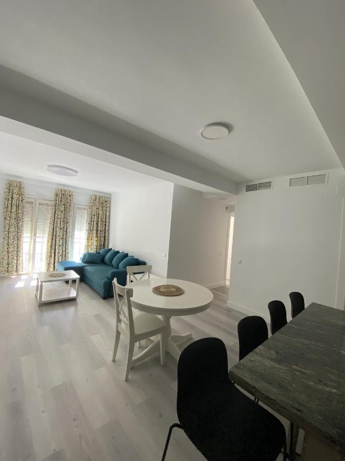 Apartamento Carihuela ตอร์เรโมลิโนส ภายนอก รูปภาพ